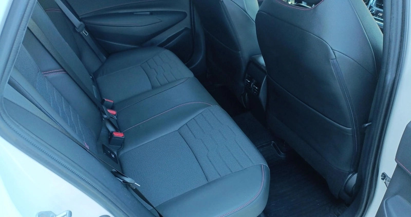 Toyota Corolla cena 89900 przebieg: 152200, rok produkcji 2019 z Stargard małe 254